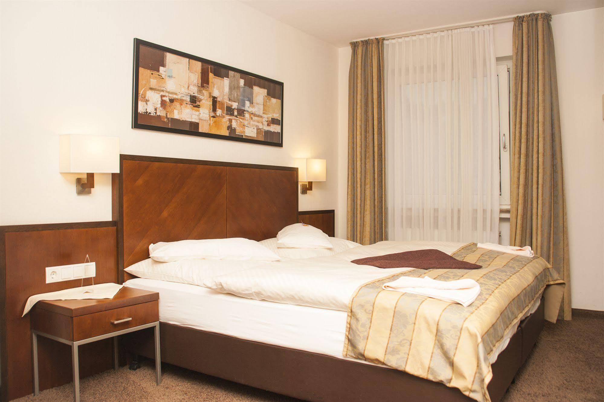 Hotel Zum Adler Bonn Exterior foto